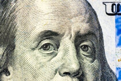 Dólar (Foto: Magnific)